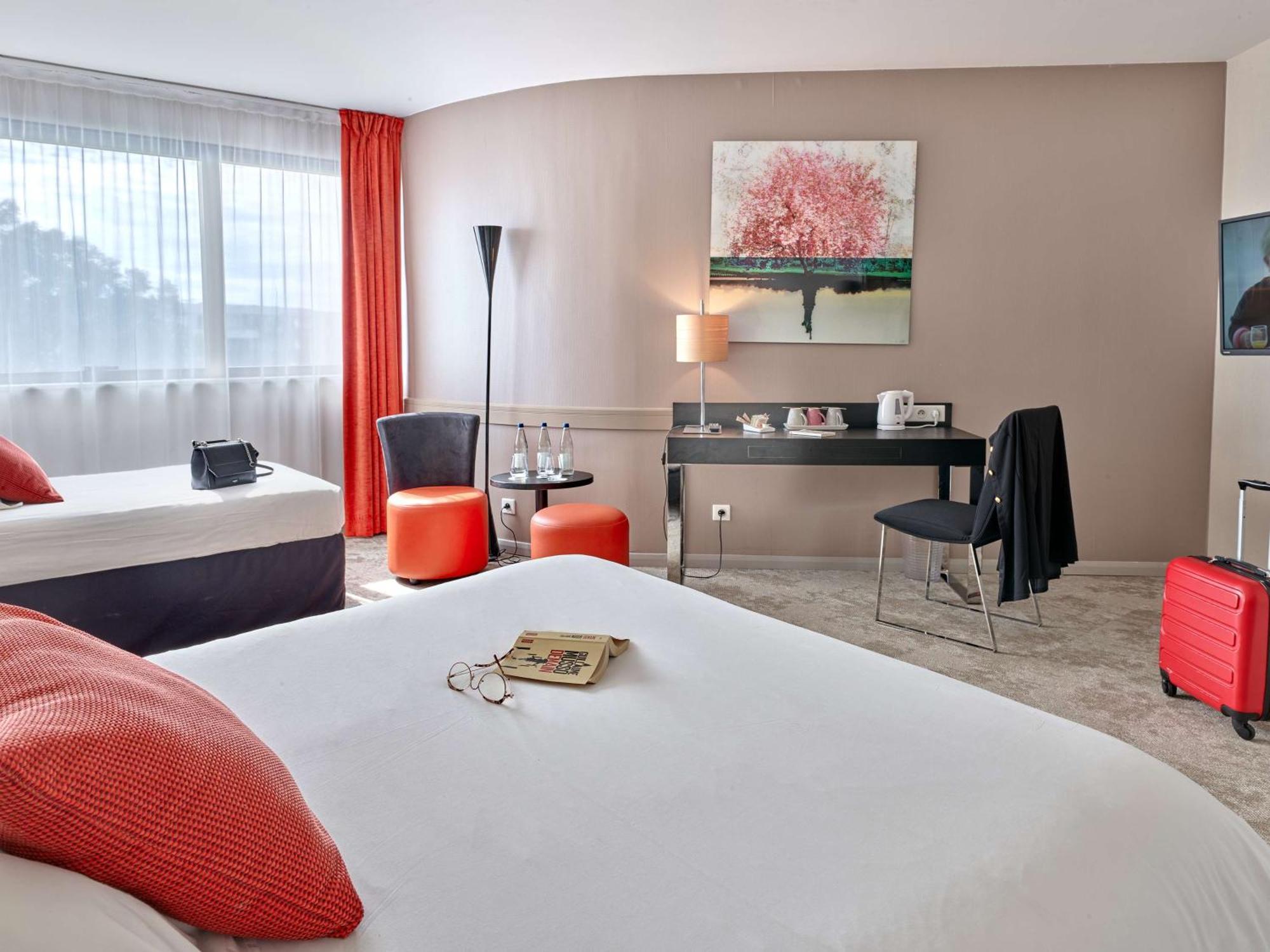 Best Western Plus Metz Technopole Exteriör bild